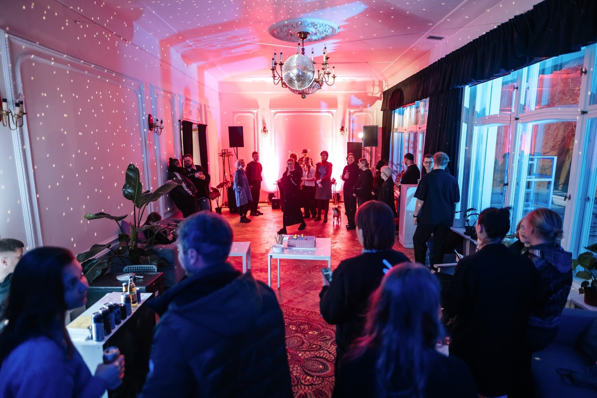 Kauno menininkų namai kviečia į 54-ąjį gimtadienį: šventiniame vakare – gaudžianti premjera ir gardžios staigmenos