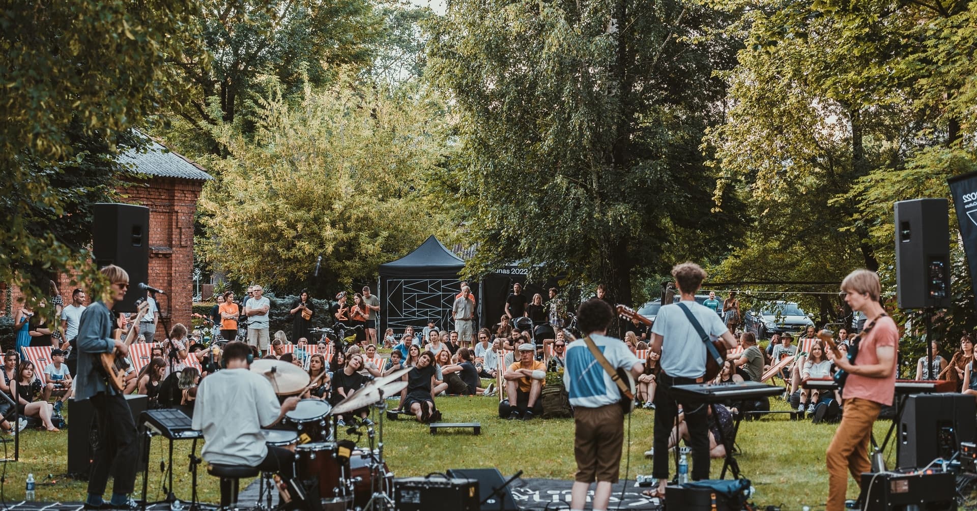 Prasidėjo „Kultūra į kiemus“ registracija: žinomi atlikėjai gali pasirodyti ir jūsų kieme