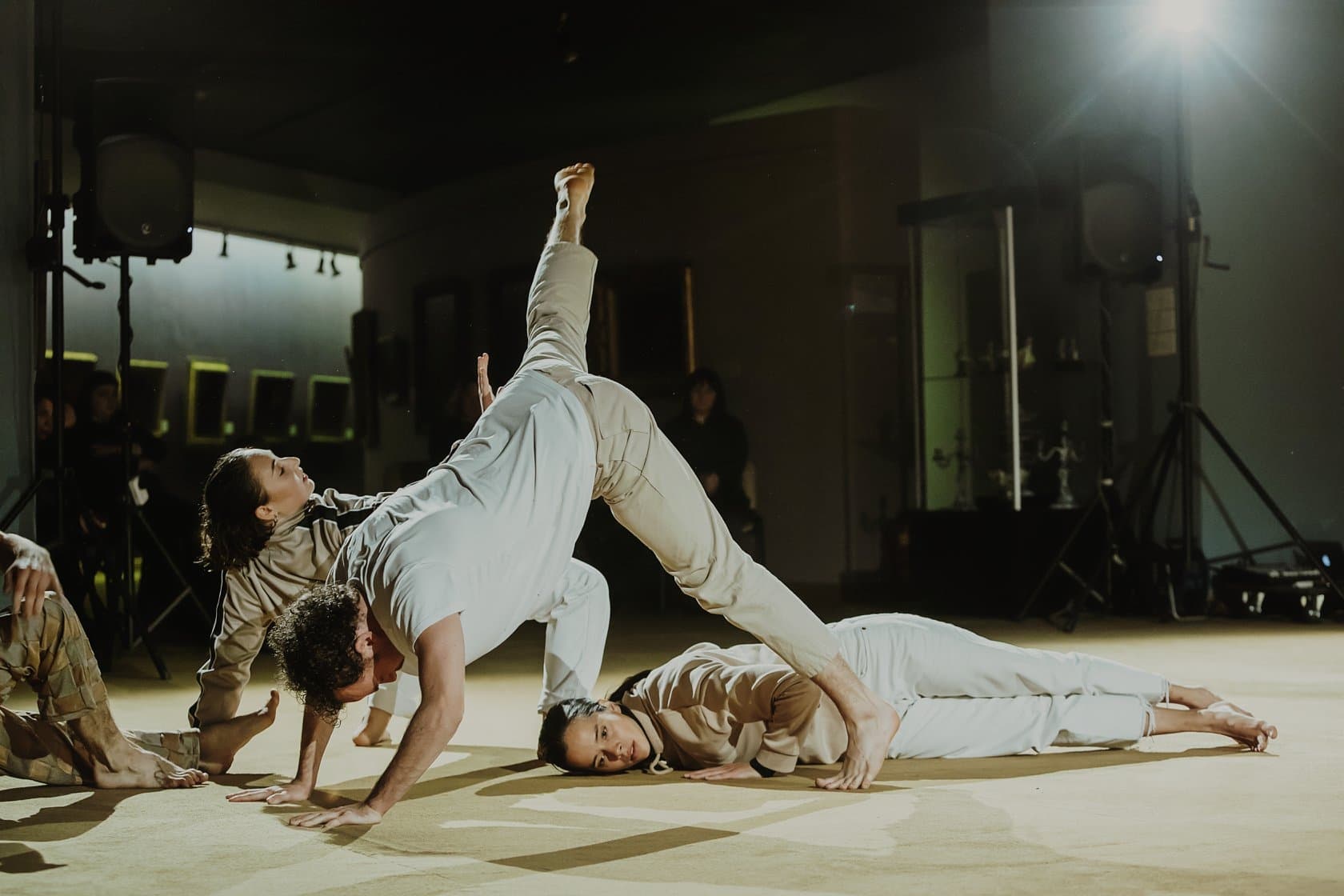 COMMENSURATE TO BE WITH | Tarptautinė šokio kūrinio premjera