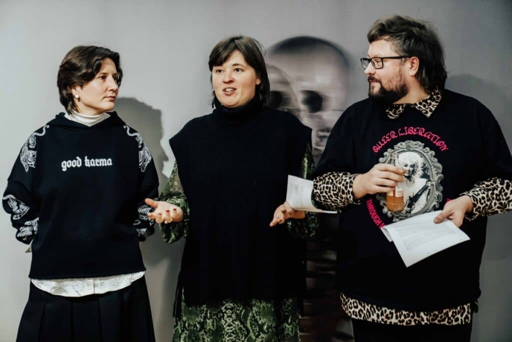 Gera puoselėti sudėtingus santykius. Pokalbis su Kauno menininkų namų kuratoriais projekto „Sapnas pilvu į viršų (šuo ar žuvis?)“ kontekste